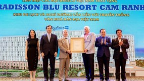 Tổng cục Du lịch công nhận Movenpick Resort Cam Ranh và Radisson Blu Resort Cam Ranh đạt tiêu chuẩn 5 sao