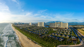 Movenpick Resort Cam Ranh và Radisson Blu Resort Cam Ranh nhận giải thưởng Công trình chất lượng cao