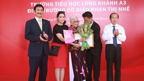 Chung niềm hân hoan đón chào ngôi trường mới