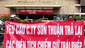 Vụ xây "chui" 43 căn hộ tại Oriental Plaza: Chính quyền "đá" trách nhiệm cho BQT