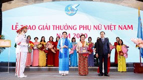 Chủ tịch Tập đoàn BRG Bà Nguyễn Thị Nga - Nữ doanh nhân duy nhất được tôn vinh phụ nữ Việt Nam 2020