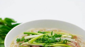 Phở bò Việt Nam lọt top các món ăn có nước dùng ngon nhất thế giới