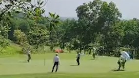 Hà Nội: Bất chấp lệnh cấm, sân golf Sky Lake vẫn ngang nhiên hoạt động giữa mùa dịch