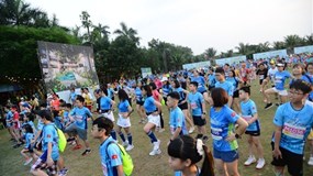 Những chân chạy nhí ở Ecopark Marathon 2021