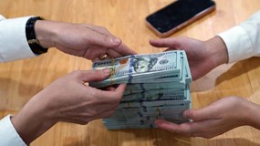 Giá USD ngân hàng bất ngờ giảm mạnh