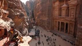 Việt Nam dừng tour đến vùng chiến sự Trung Đông