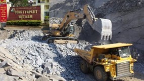 Apatit Việt Nam họp bất thường giữa biến động lãnh đạo, cổ phiếu giảm sâu