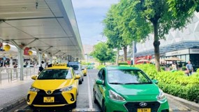 Thu hồi quyết định thu thêm phí taxi ở sân bay Tân Sơn Nhất