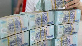 Ngân hàng đầu tiên báo lợi nhuận sụt giảm trong quý đầu năm