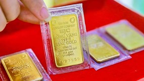 Giá vàng trong nước giảm mạnh, có nơi hạ tới 8 triệu đồng