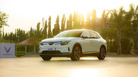 Tận dụng ưu đãi mua xe 0 đồng, lãi suất cố định từ VinFast, khách Việt rủ nhau chốt VF 8 trong tháng 4