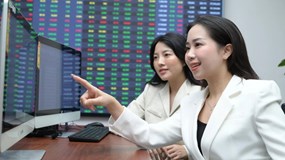 Cổ phiếu phân bón nổi sóng, VHM lập đỉnh mới