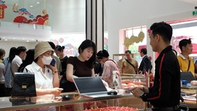 Giá vàng hôm nay 29/4: Giảm mạnh trước kỳ nghỉ lễ