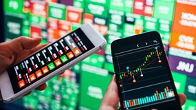 Chỉ số VN-Index có thể kiểm tra vùng hỗ trợ 1.330-1.340 điểm