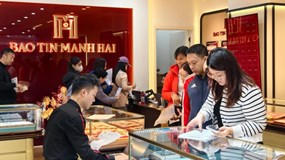 Giá vàng hôm nay 19/5: Tăng nhẹ, thăm dò biến động lãi suất