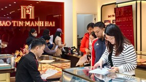 Giá vàng hôm nay 21/5: Vàng nhẫn tiếp tục rớt giá