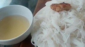 Chủ nhà hàng ở Sầm Sơn lên tiếng về suất bún 35.000 đồng có 2 miếng chả