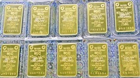 Giá vàng miếng SJC giảm từng giờ, 'bốc hơi' cả triệu đồng trong phiên sáng