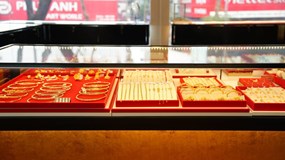 Giá vàng hôm nay 18/6: Vừa hồi phục đã bị ép giảm giá