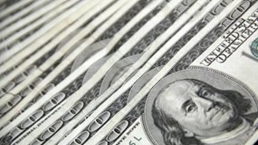 Giá USD xuống thấp nhất 4 năm so với euro