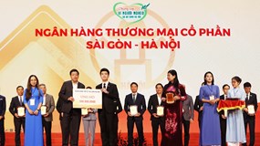 Ngân hàng SHB chung tay ủng hộ Quỹ “Vì người nghèo” 2022