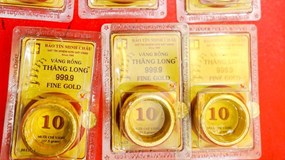 Giá vàng hôm nay 30/10/2025: Vàng miếng vọt thêm 3,8 triệu đồng/lượng