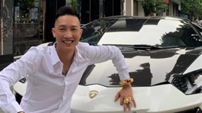 Huấn Hoa Hồng: ‘Giang hồ mạng’ và những lùm xùm không dứt