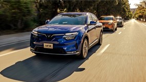 Top 10 hãng ô tô bán chạy nhất tháng 10, riêng Vinfast chiếm 1/3 thị phần