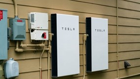 Nguy cơ cháy nổ cao, 10.500 thiết bị pin của Tesla bị thu hồi