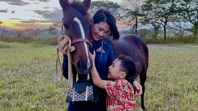 Chi tiền triệu cho con học cưỡi ngựa giữa Hà Nội