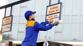 Giá xăng RON92 giảm nhẹ, xăng RON95 tăng 33 đồng/lít