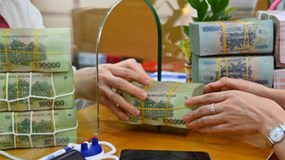 Ngân hàng đồng loạt nâng lãi suất kỳ hạn ngắn lên kịch trần