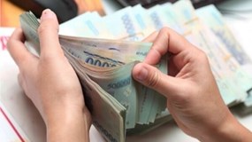 Sau một năm trượt dài về đáy, lãi suất năm 2024 sẽ tăng tới đâu?