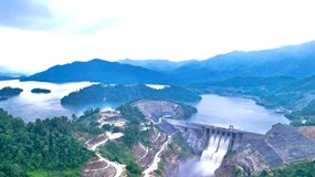 Thủy điện Hủa Na (HNA): Kế hoạch lợi nhuận 2026 giảm mạnh sau năm vượt đỉnh, dành 500 tỷ đồng cho chiến lược mở rộng