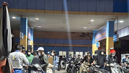 Giá xăng tăng giữa đêm, tiệm cận mức 30.000 đồng/lít