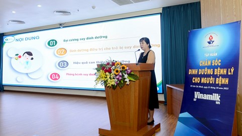 Vinamilk đồng hành cùng CLB Điều dưỡng trưởng Việt Nam tập huấn chăm sóc dinh dưỡng bệnh lý cho người bệnh