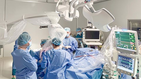 Kỹ thuật đặc biệt giúp người đàn ông tìm lại nụ cười sau hơn một năm bị co giật nửa mặt