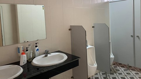 Xôn xao công văn của Huyện ủy xin 1 tỷ đồng nâng cấp nhà vệ sinh