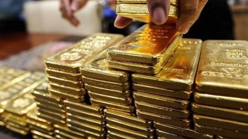 Chênh lệch so với giá thế giới tới 4 triệu đồng/lượng, giá vàng Việt Nam đang bất thường?
