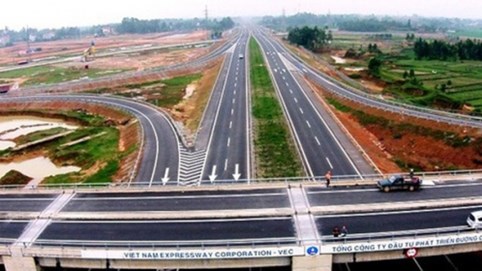 Dự án đường bộ cao tốc Bắc - Nam phía Đông phải hoàn thành vào 2025
