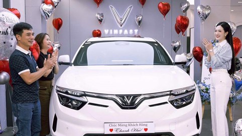 VinFast triển khai “Mãnh liệt vì tương lai Xanh” hỗ trợ chuyển đổi sang xe điện, chốt lịch ra mắt xe máy đổi pin