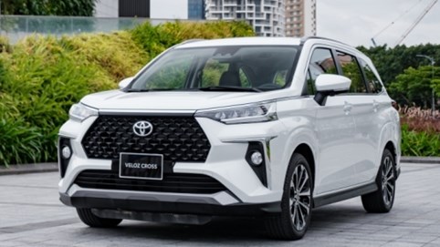 Việt Nam triiệu hồi loạt xe Toyota Veloz do lỗi đồng hồ táp lô