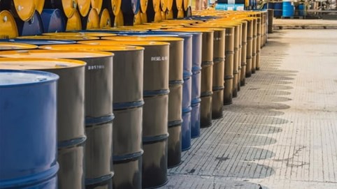 Giá dầu thế giới giảm nhẹ