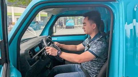 Ít chi phí, nhiều lợi thế: VinFast EC Van trở thành chiếc xe trong mơ với người chạy dịch vụ vận tải