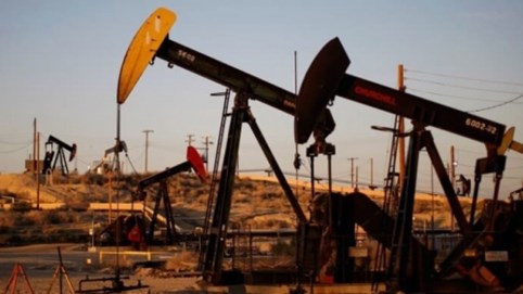 Giá dầu tiếp đà giảm sâu trước thềm lãi suất tăng