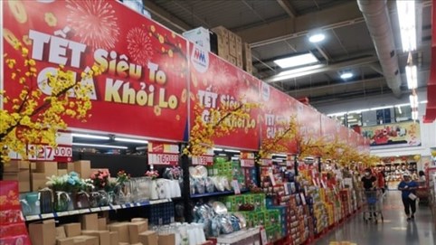Nhiều siêu thị Hà Nội mở cửa xuyên Tết