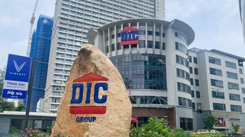 ‘Xuống đáy’ 8 năm, DIC Corp có gì để bật lên trong 2024?