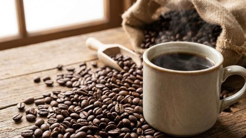 Giá cà phê hôm nay 22/2: Robusta giảm tiếp, trong nước neo cao