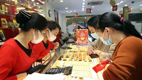 Mua vàng ngày vía Thần Tài: Đầu tư tài chính hay niềm tin tâm linh?