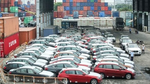 Ôtô nhập khẩu nguyên chiếc giảm hơn 50%